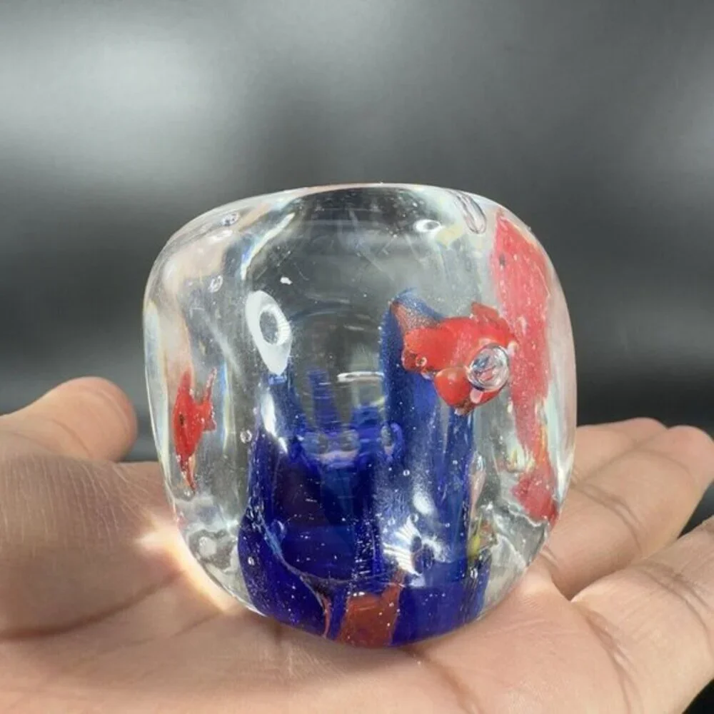 Vintage Art Glass Fish Aquarium Tank Paperweight Figurine Fish Small Bubbles VTG